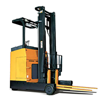 REACH TRUCK